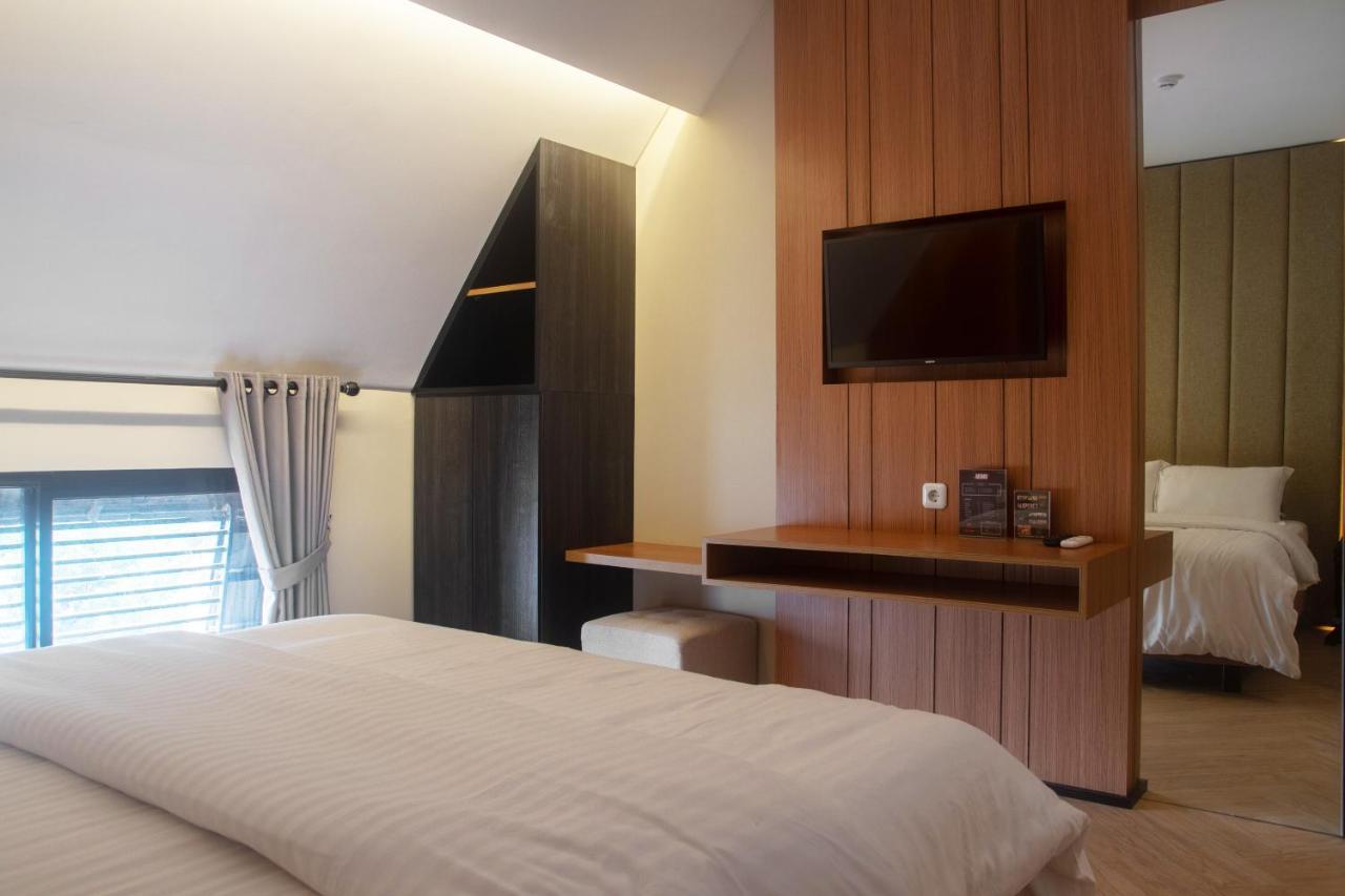 Adotel Jakarta Exterior photo